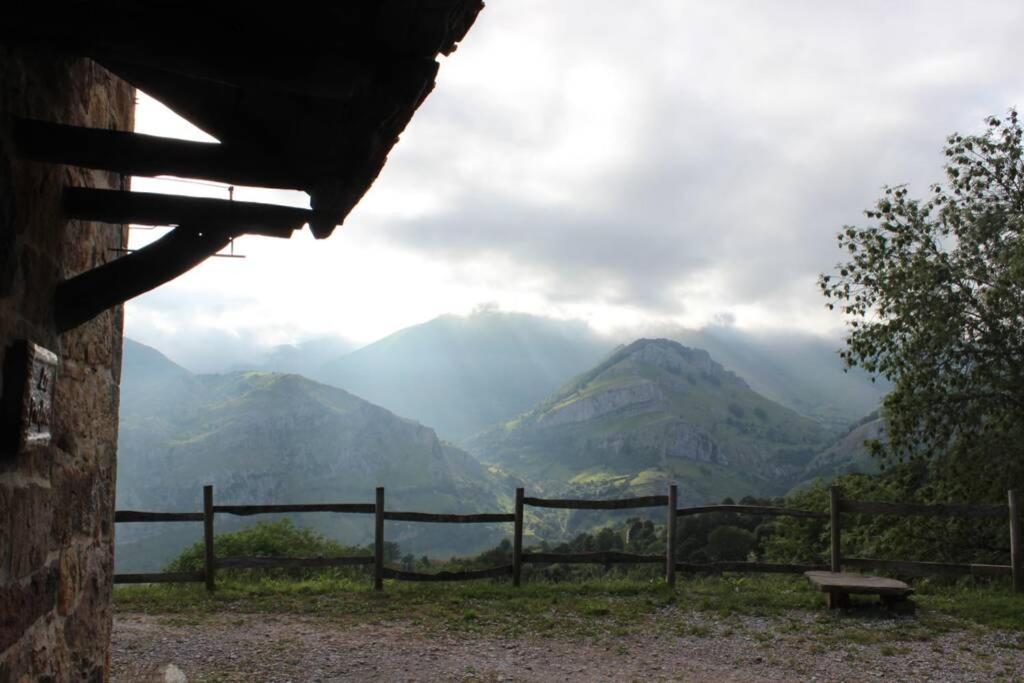 Los Pradones San Roque de Ríomiera Exteriér fotografie